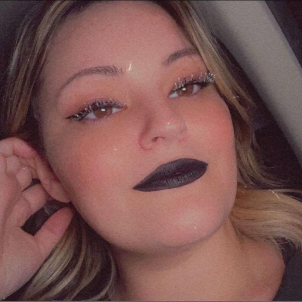 Meet your Posher, Ciria